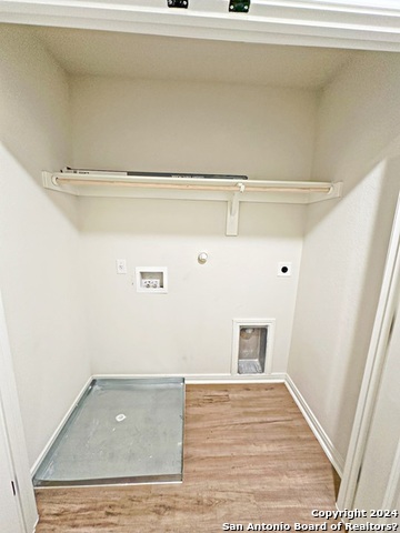 Image 20 of 23 For 13823 Enzo Gate  102