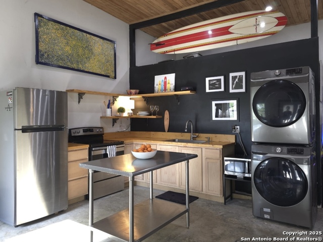 Image 17 of 43 For 124 Valley Creek