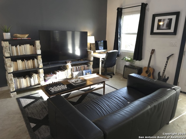 Image 19 of 43 For 124 Valley Creek