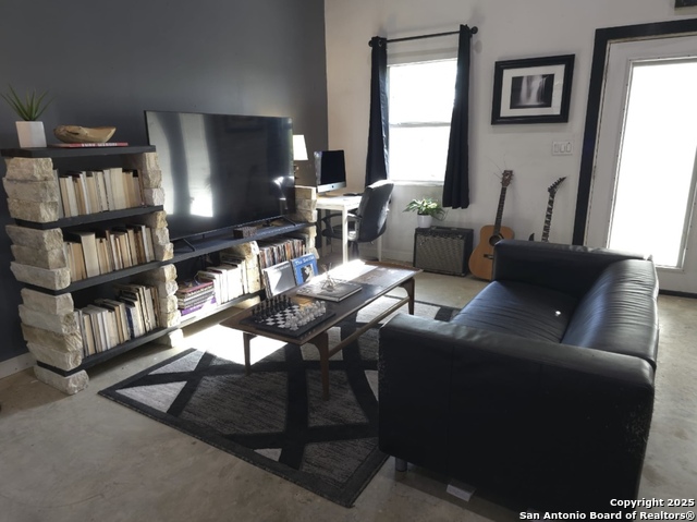 Image 20 of 43 For 124 Valley Creek