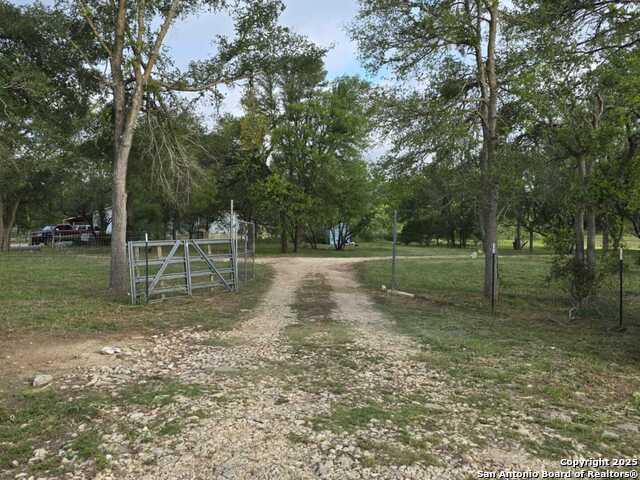 Image 27 of 43 For 124 Valley Creek