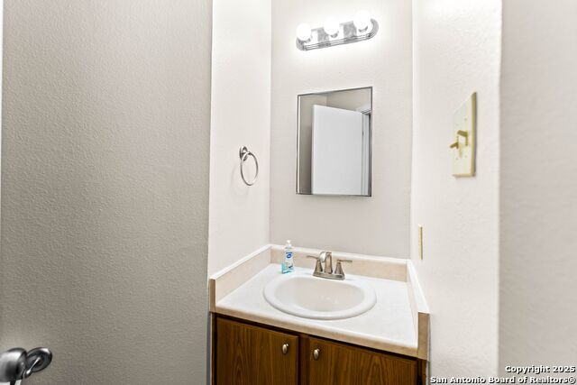 Image 14 of 28 For 11347 Widefield Ln