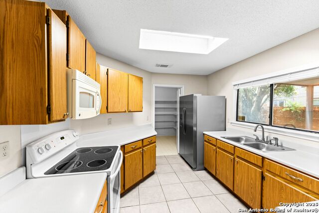 Image 5 of 28 For 11347 Widefield Ln