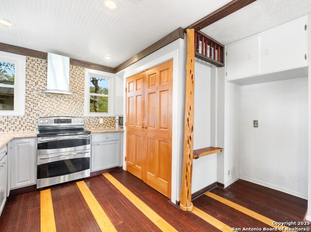 Listing photo id 12 for 30520 Bulverde Hills