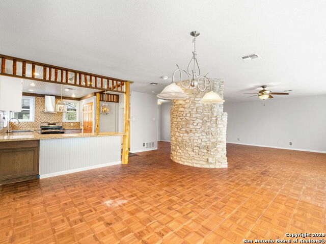 Listing photo id 14 for 30520 Bulverde Hills