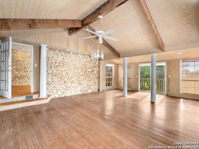Listing photo id 16 for 30520 Bulverde Hills