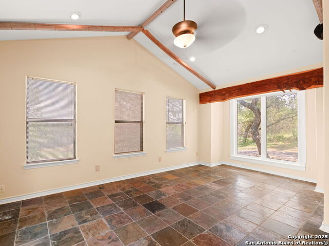 Listing photo id 33 for 30520 Bulverde Hills