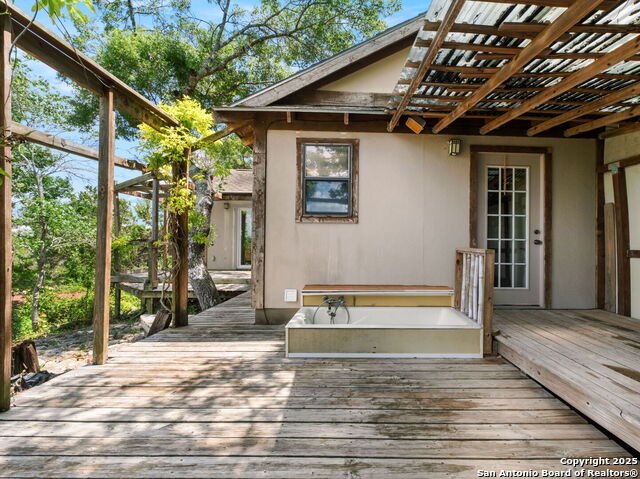 Listing photo id 39 for 30520 Bulverde Hills