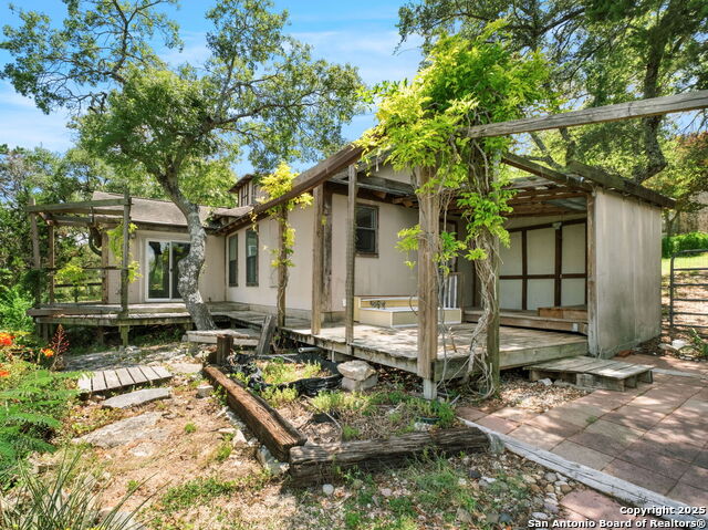 Listing photo id 41 for 30520 Bulverde Hills