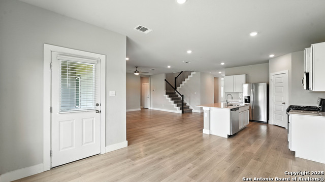 Listing photo id 11 for 29125 Rock Canyon