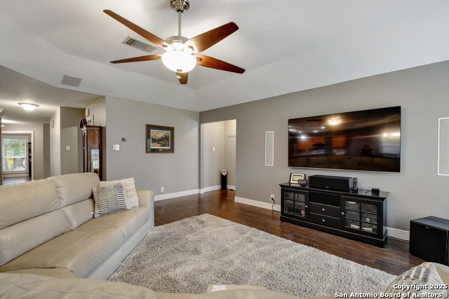 Image 4 of 30 For 7311 Carriage Ln