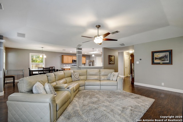 Image 7 of 30 For 7311 Carriage Ln