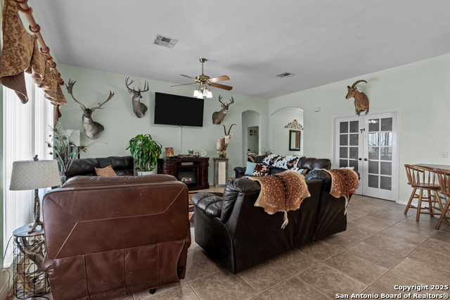 Image 7 of 50 For 700 Lake Valley