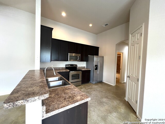 Image 16 of 30 For 271 Rosalie Dr  B