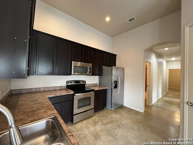 Image 17 of 30 For 271 Rosalie Dr  B