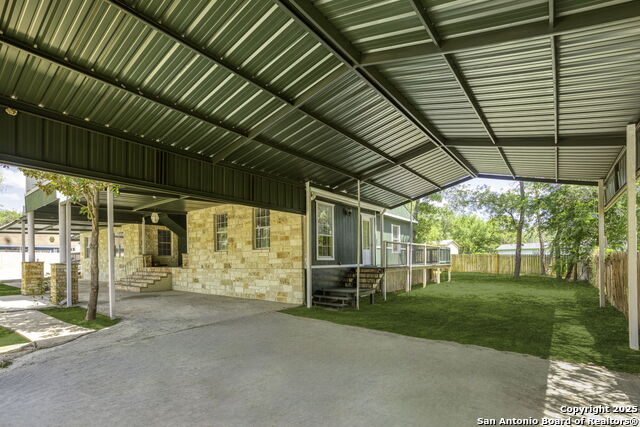 Listing photo id 32 for 3910 Waterwood Pass