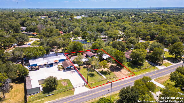 Listing photo id 3 for 3910 Waterwood Pass