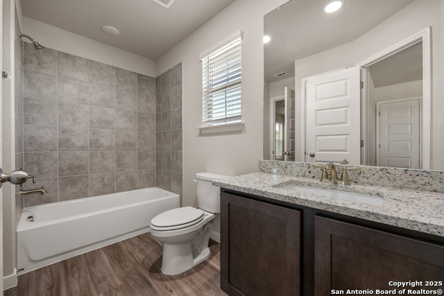 Image 16 of 19 For 474 Emma Dr  