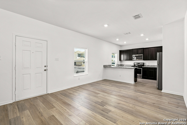 Image 6 of 17 For 10821 Quinn Court
