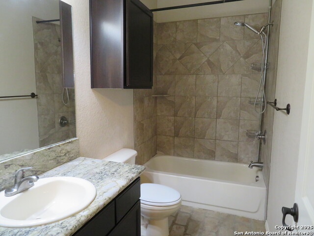 Image 19 of 20 For 247 Rosalie Dr  B