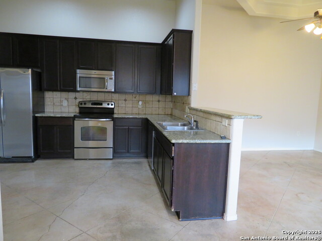 Image 9 of 20 For 247 Rosalie Dr  B
