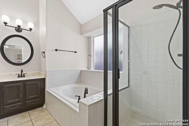 Listing photo id 14 for 8807 Lost Woods