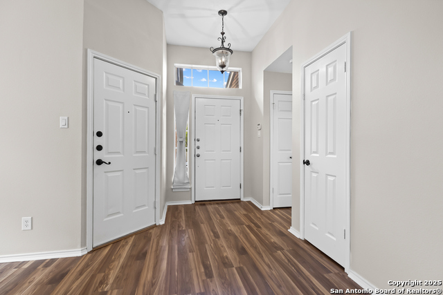 Listing photo id 1 for 8807 Lost Woods