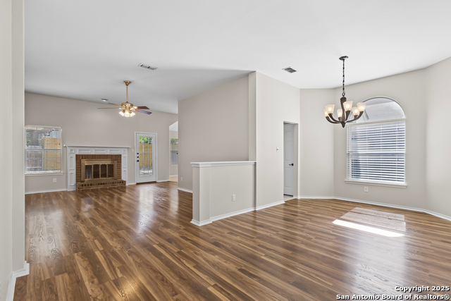Listing photo id 2 for 8807 Lost Woods
