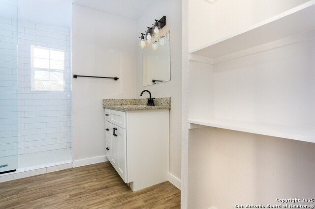 Image 13 of 22 For 734 Norwood  