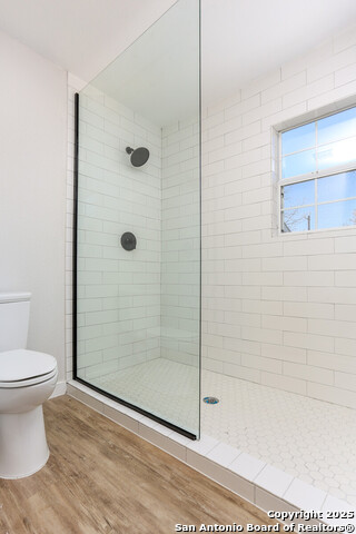 Image 14 of 22 For 734 Norwood  