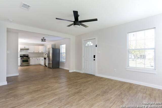 Image 4 of 22 For 734 Norwood  