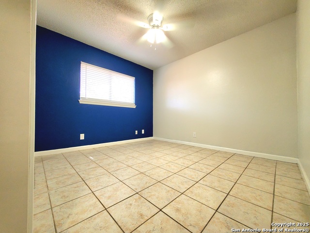 Listing photo id 16 for 6206 Mesa Verde