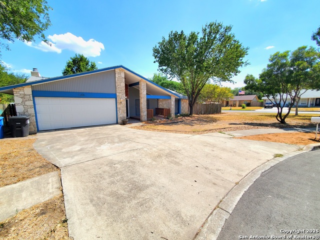 Listing photo id 0 for 6206 Mesa Verde