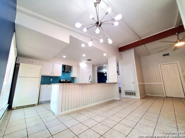 Listing photo id 7 for 6206 Mesa Verde