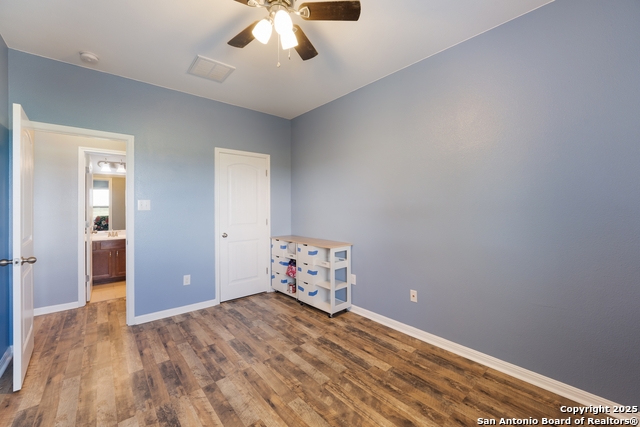 Image 18 of 33 For 416 Stonebrook Dr