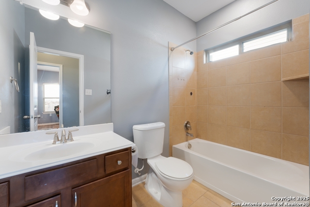 Image 19 of 33 For 416 Stonebrook Dr