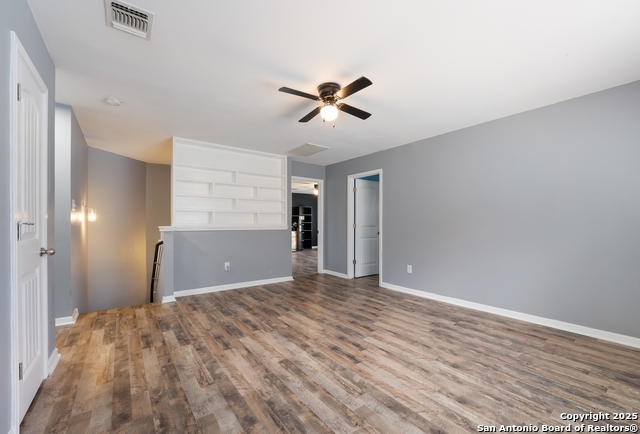Image 21 of 33 For 416 Stonebrook Dr