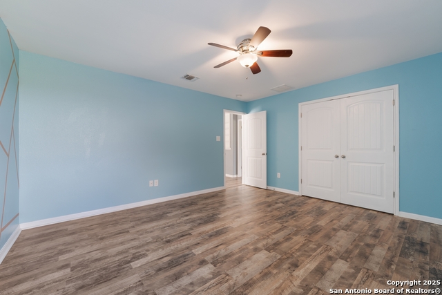 Image 23 of 33 For 416 Stonebrook Dr