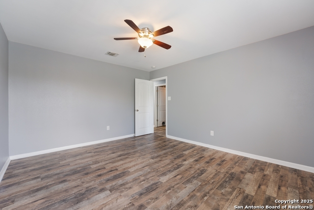 Image 29 of 33 For 416 Stonebrook Dr