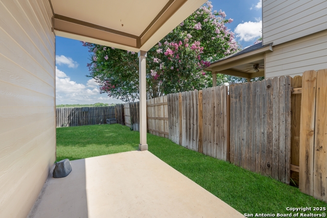 Image 30 of 33 For 416 Stonebrook Dr