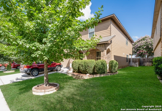 Image 4 of 33 For 416 Stonebrook Dr