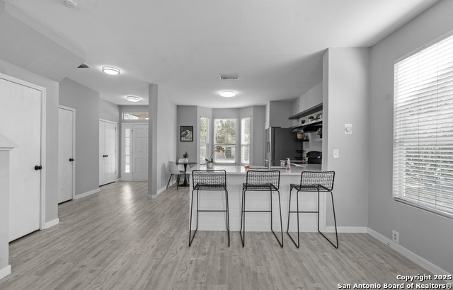 Image 4 of 11 For 6009 Midcrown Dr