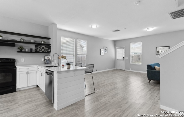 Image 5 of 11 For 6009 Midcrown Dr
