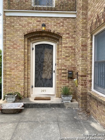 Image 3 of 7 For 245 E Lullwood Ave  Front