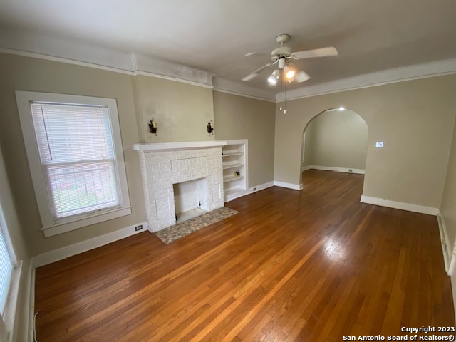 Image 4 of 7 For 245 E Lullwood Ave  Front