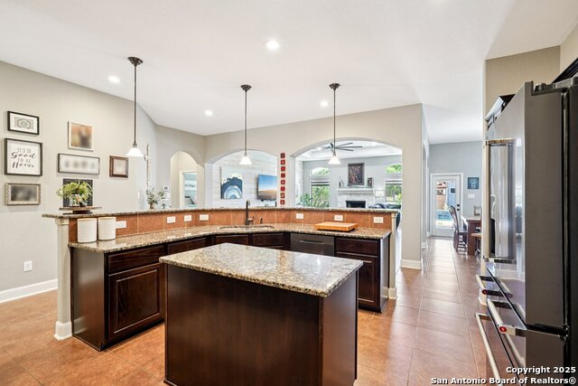 Image 12 of 47 For 14702 Hill Pine Way