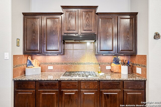 Image 13 of 47 For 14702 Hill Pine Way