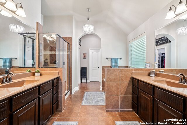 Image 17 of 47 For 14702 Hill Pine Way