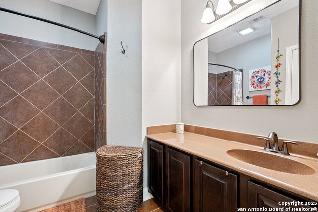 Image 22 of 47 For 14702 Hill Pine Way