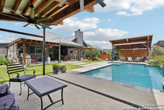 Image 34 of 47 For 14702 Hill Pine Way